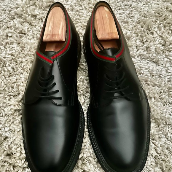 GUCCI - Black Leather, Red and Green trim, Dress Shoe, Size 10 US size - Picture 2 of 5